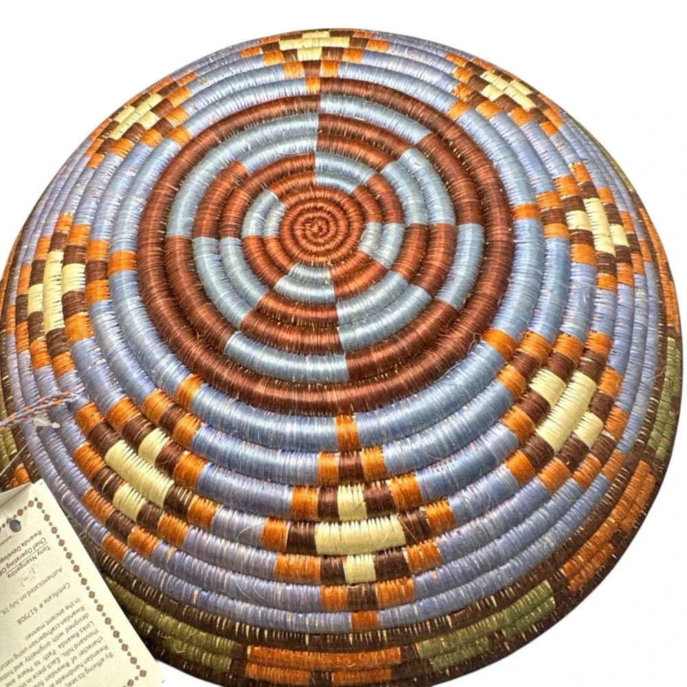 Kinasi Fruit Bowl Rwanda Colorful Hand-Woven Basket New With Tags‎